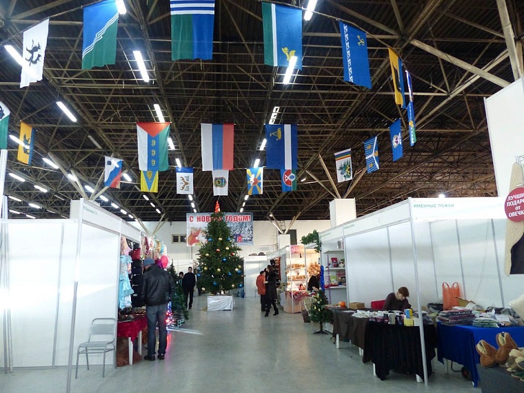 Из тюменской фанеры делают новогодние игрушки