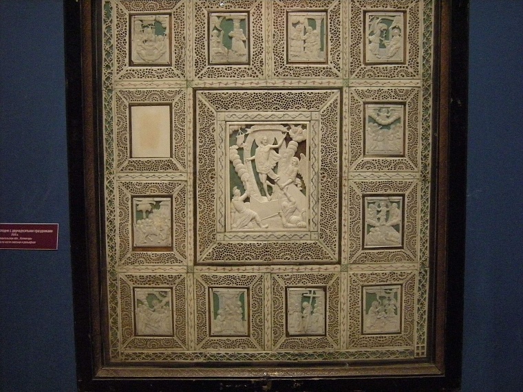 Святые покровители российской армии представлены на выставке икон