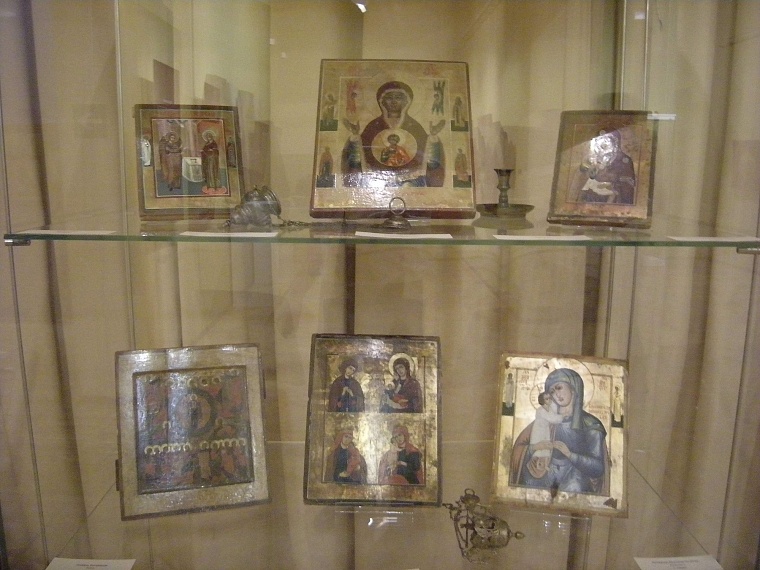 Святые покровители российской армии представлены на выставке икон