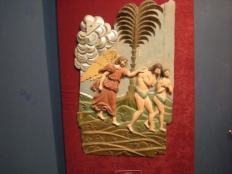 Святые покровители российской армии представлены на выставке икон