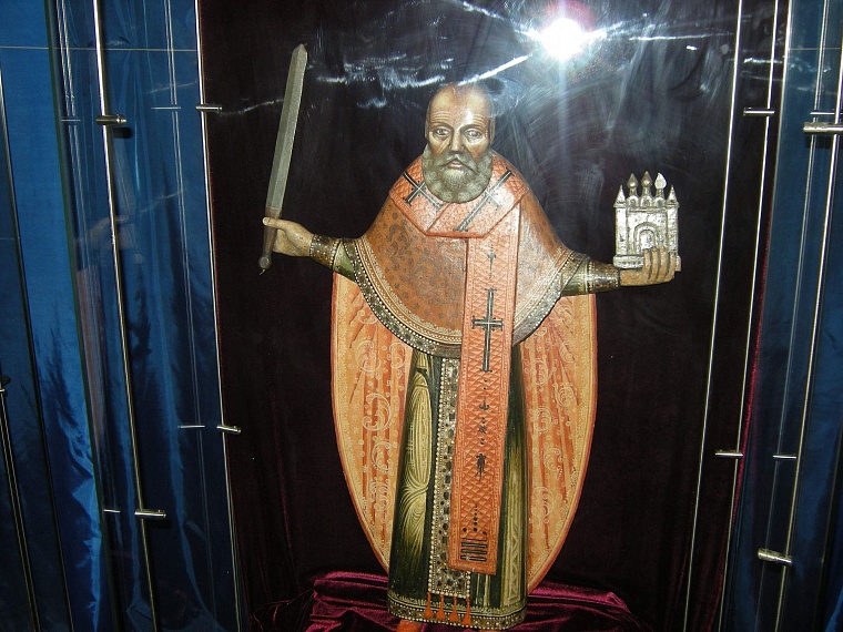 Святые покровители российской армии представлены на выставке икон