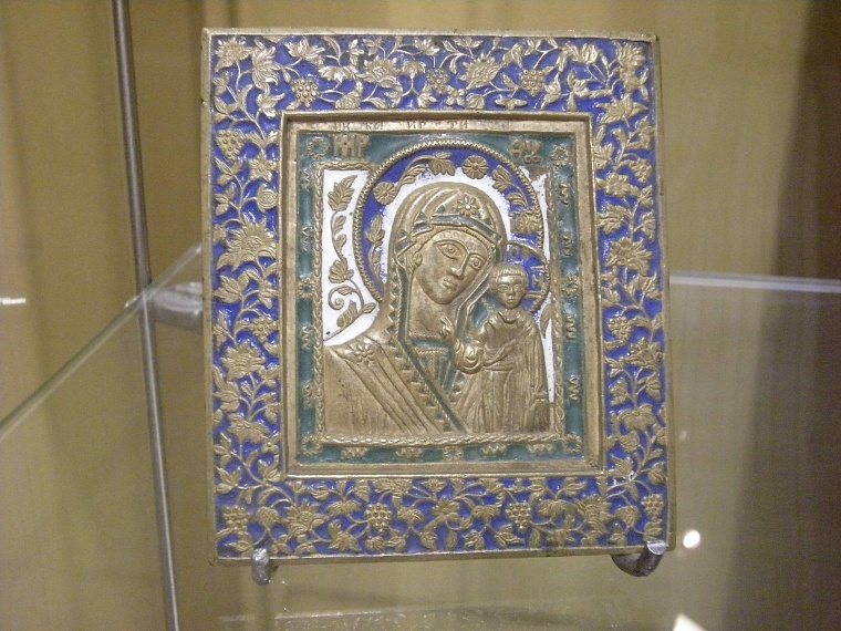 Святые покровители российской армии представлены на выставке икон