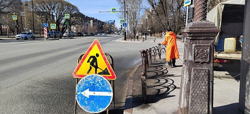 Тюмень отмывают после зимы, скоро обновят разметку