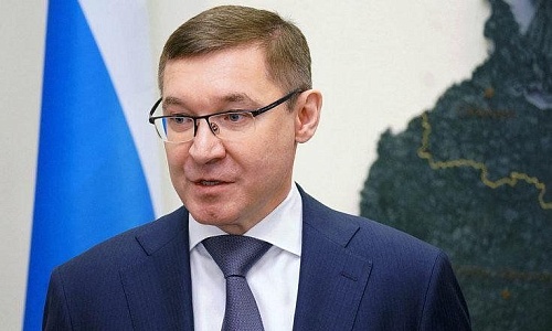 Владимир Якушев поздравил жителей Уральского округа с Днем весны и труда