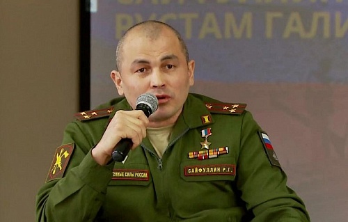 Герой России Рустам Сайфуллин стал героем передачи "Легенды армии" на телеканале "Звезда"