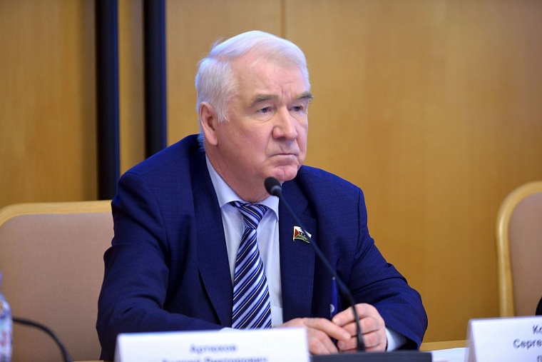 Тюменские депутаты приняли ряд законов во исполнение нацпроектов с учетом региональной специфики