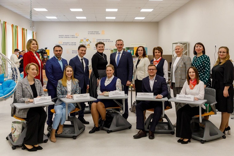 Глава Тюмени пожелал «Педагогам года» успешно выступить на федеральном этапе конкурса