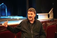 Режиссер Нанобашвили пообещал изменить мнение тюменцев о Кабанихе
