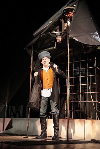 Режиссер Нанобашвили пообещал изменить мнение тюменцев о Кабанихе