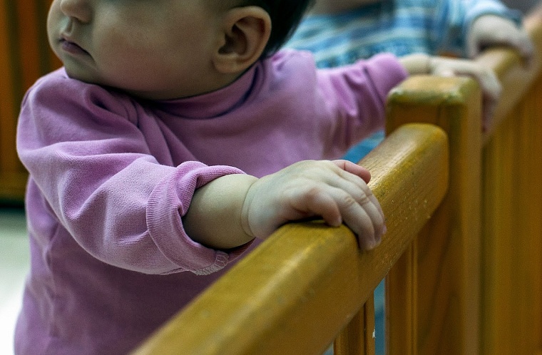 В роддомах Тюменской области отказались от 23 детей