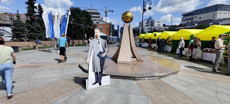 Пища для ума. Как проходит «Пикник книг» на площади Солнца