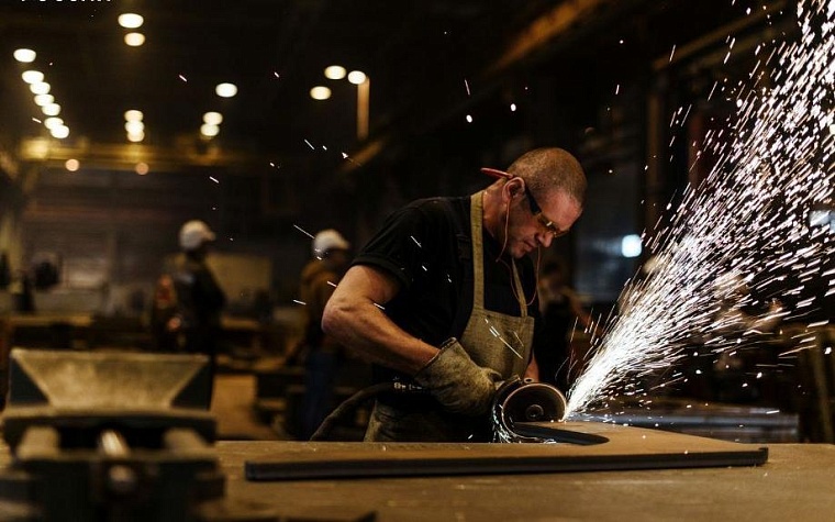 В банке вакансий Тюменской области более 20 тысяч рабочих мест