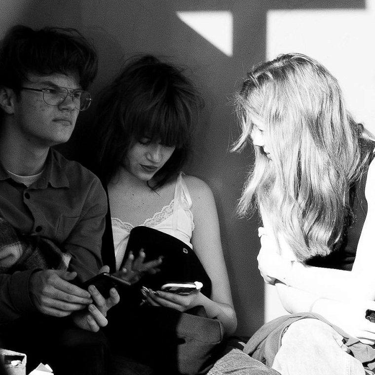 Блогер-таксист из Тюмени снимает город из окна автомобиля