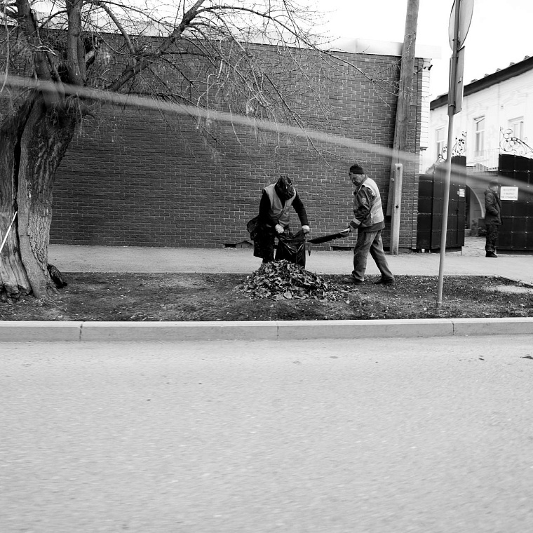 Блогер-таксист из Тюмени снимает город из окна автомобиля