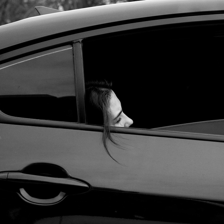 Блогер-таксист из Тюмени снимает город из окна автомобиля