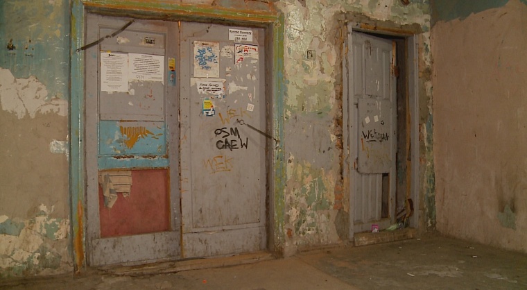 В Тюмени жителей аварийного дома на Карла Маркса заставляют платить за его ремонт