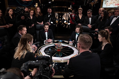 Команда тюменца пошла ва-банк в интеллектуальном клубе «Что? Где? Когда?»