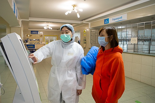 Как будут работать медучреждения в Тюмени и области в майские праздники