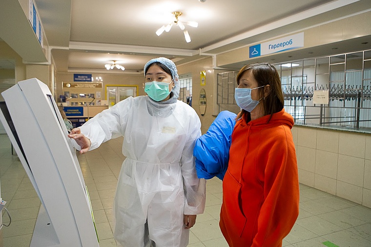 Как будут работать медучреждения в Тюмени и области в майские праздники