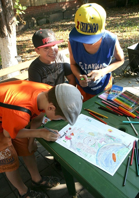 Тюменцы создали раскраску с далеко идущими намерениями