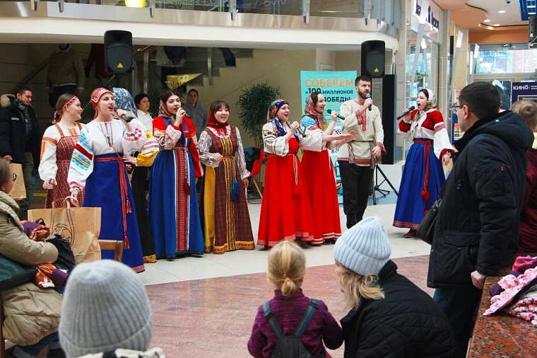 Фольклорный ансамбль «ЯромилЪ» зажёг сердца тюменцев в «Гудвине»