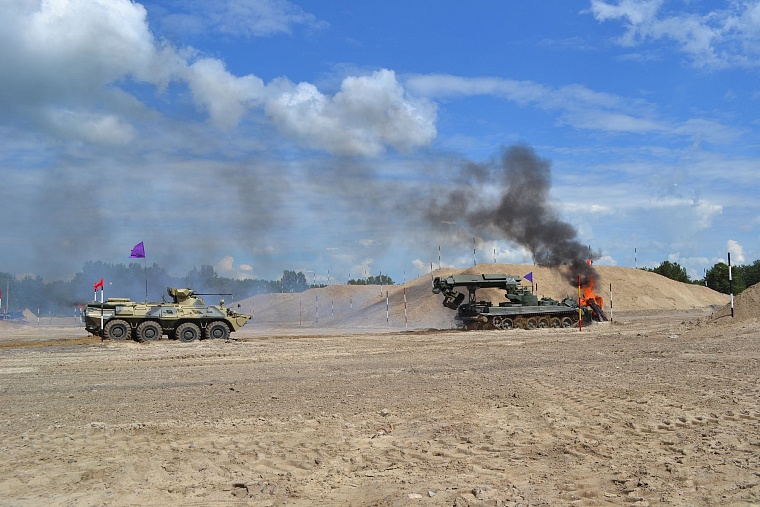 АрМИ-2017: инженерный биатлон