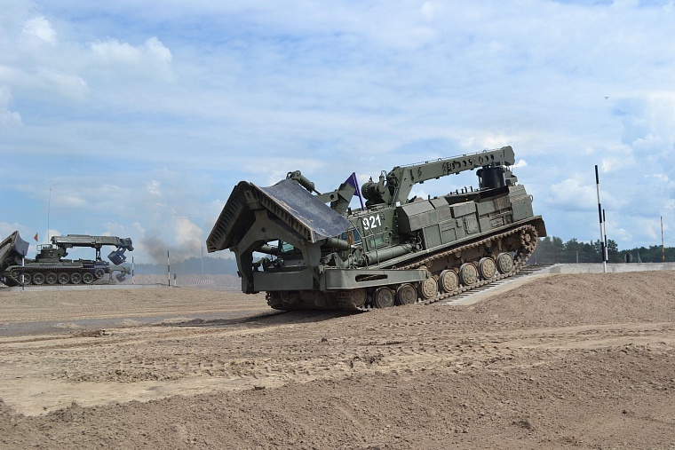 АрМИ-2017: инженерный биатлон