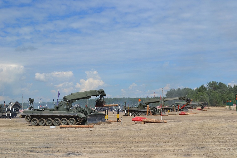 АрМИ-2017: инженерный биатлон