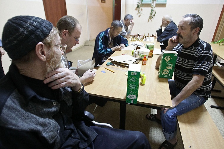 «Они привыкли сдаваться»: как в Тюмени помогают бездомным