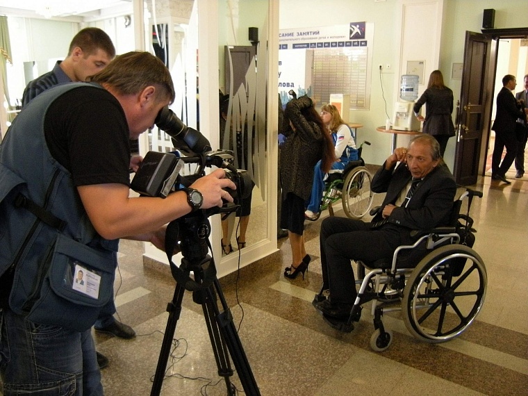 Казахстанские инвалиды решились на подвиг и ударили автопробегом по барьерам