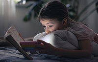 Дети в интернете: чем отвлечь ребенка от гаджетов