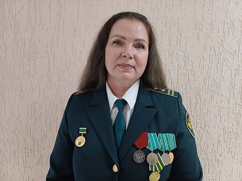 Сумки с двойным дном и героин в желудке: как Тюменская таможня вычисляет контрабандистов