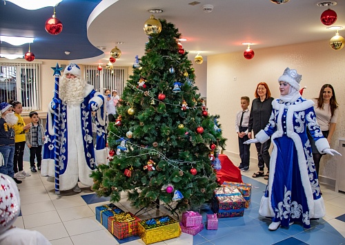 В ООО «Газпром добыча Уренгой» прошла новогодняя благотворительная акция