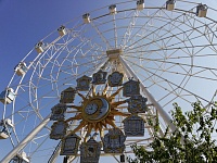В Тюмени запустили 57-метровое «Колесо обозрения»