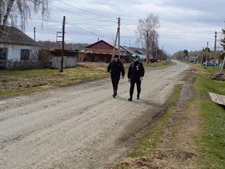 В Ишимском районе полицейские круглосуточно патрулируют подтопленные паводком села и деревни
