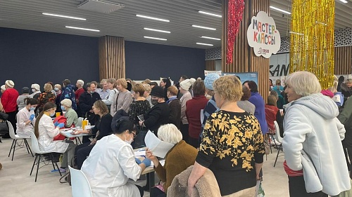 В Тюмени «Палатку здоровья» во Всемирный день борьбы против рака посетило более 350 человек