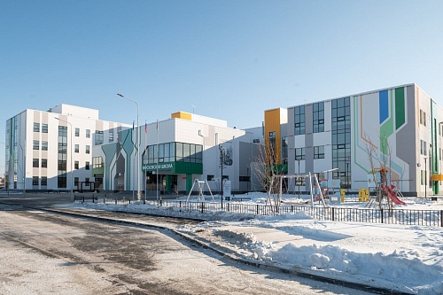 В Тюменской области строятся 12 школ и два детских сада