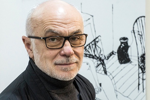 Из Парижа — в Тюмень. В областном центре открылась выставка известного московского художника