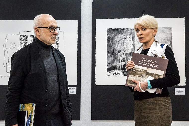 Из Парижа — в Тюмень. В областном центре открылась выставка известного московского художника