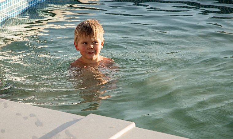 В тюменском центре «Родник» дети реабилитируются на большой воде
