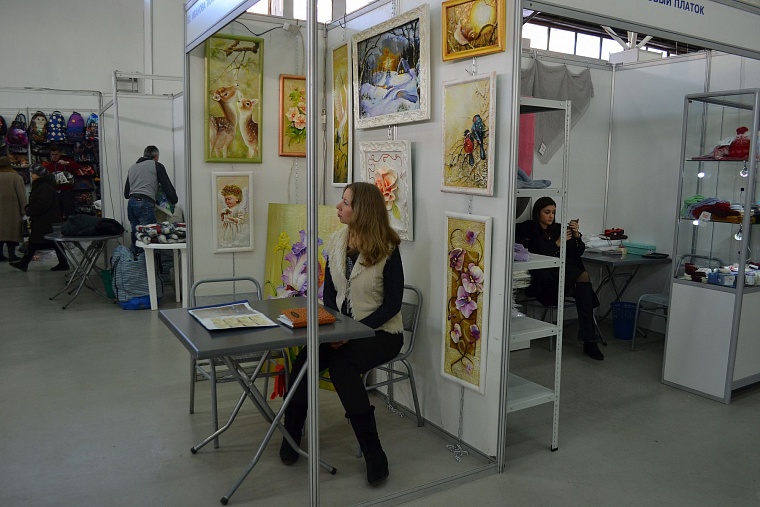 Унты, гномы, сыр: что купить на новогодней ярмарке