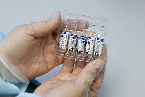 В Тюменскую область поступила первая партия вакцины «КовиВак»