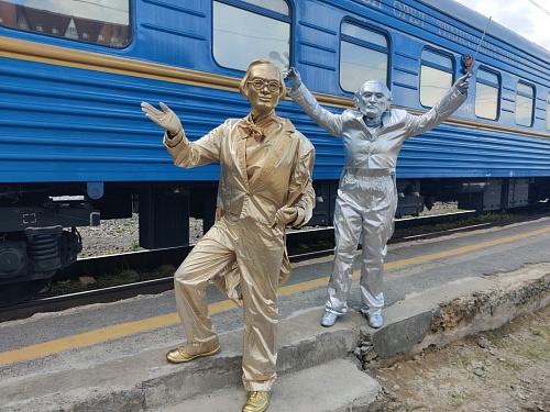 По наследию Ершова и Менделеева. В Тюмень прибыл туристический поезд из Москвы