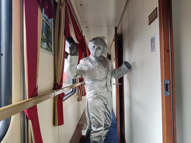 По наследию Ершова и Менделеева. В Тюмень прибыл туристический поезд из Москвы