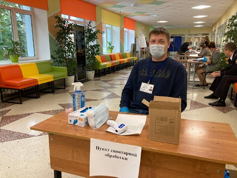 "Надо было ребенка с собой взять": тюменцы отмечают торжественность дня выборов