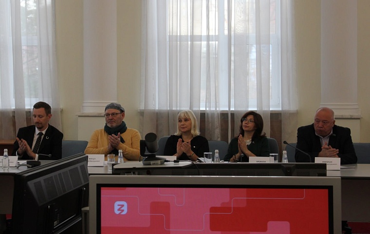 Александр Моор возглавил наблюдательный совет Российского общества "Знание" в Тюменской области