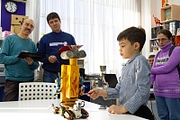 В тюменском Кванториуме проходит областная выставка технического творчества и робототехники
