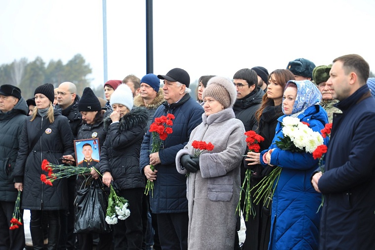 В Тюмени открыли мемориал погибшим участникам СВО