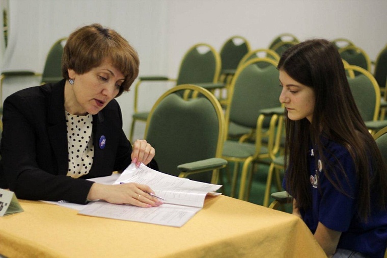 Специалист соцзащиты из Тюмени вошла в число победителей Всероссийского конкурса "На стороне ребенка"