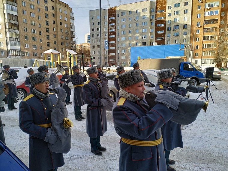 Тюменского ветерана войны Михаила Никишина поздравили со 100-летним юбилеем